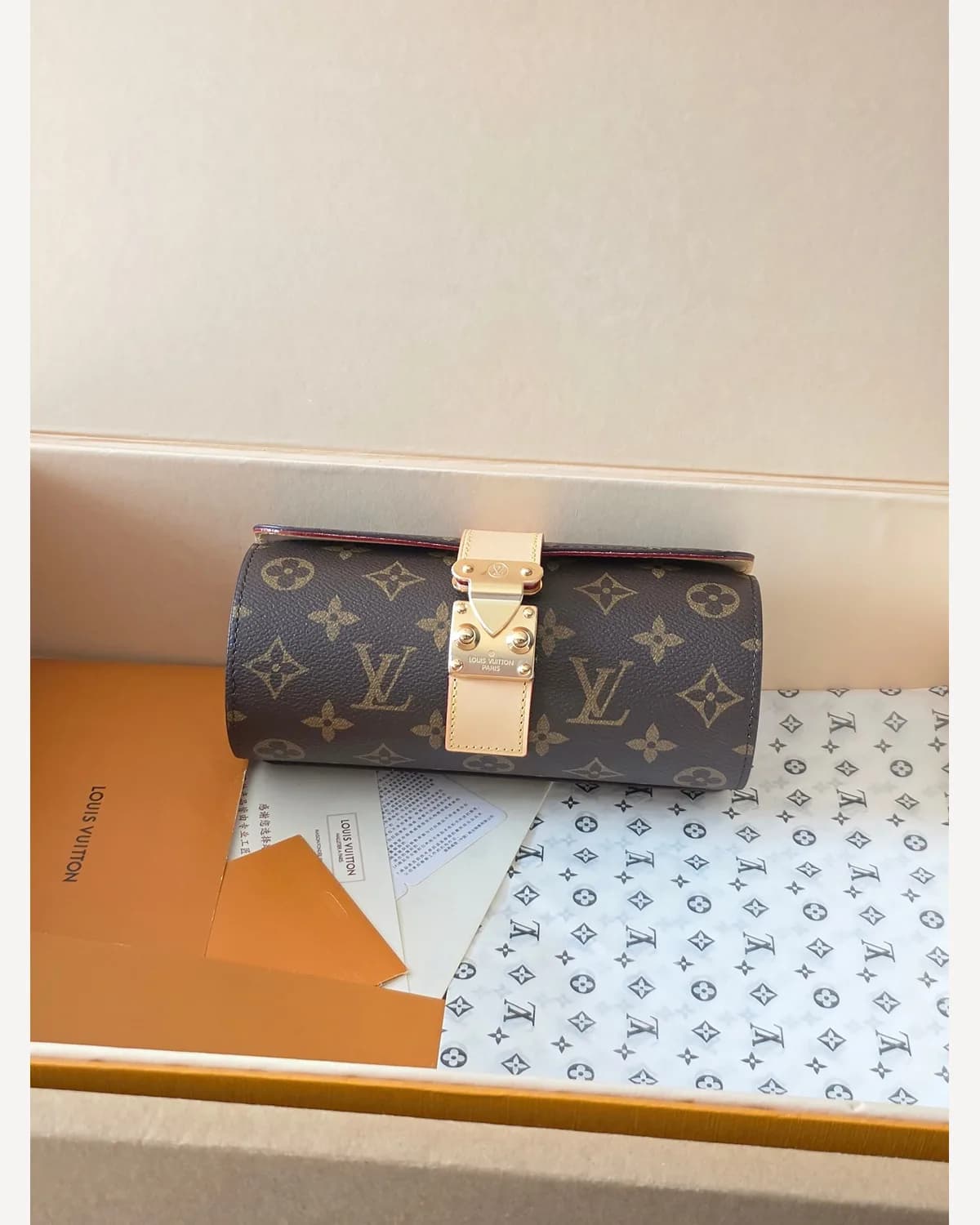 Louis Vuitton Watch Roll — Monogram
