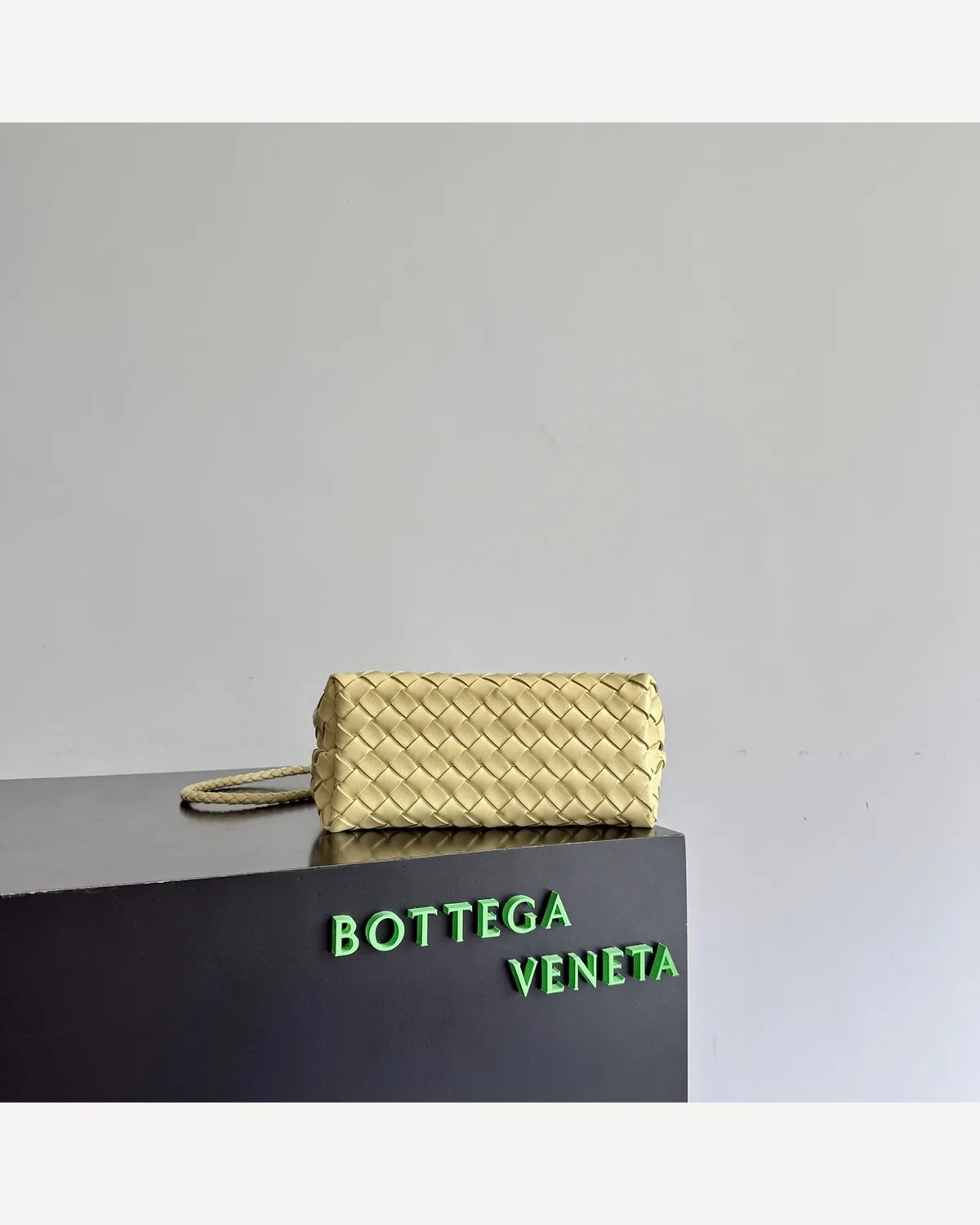Bottega Veneta Andiamo — Pistachio