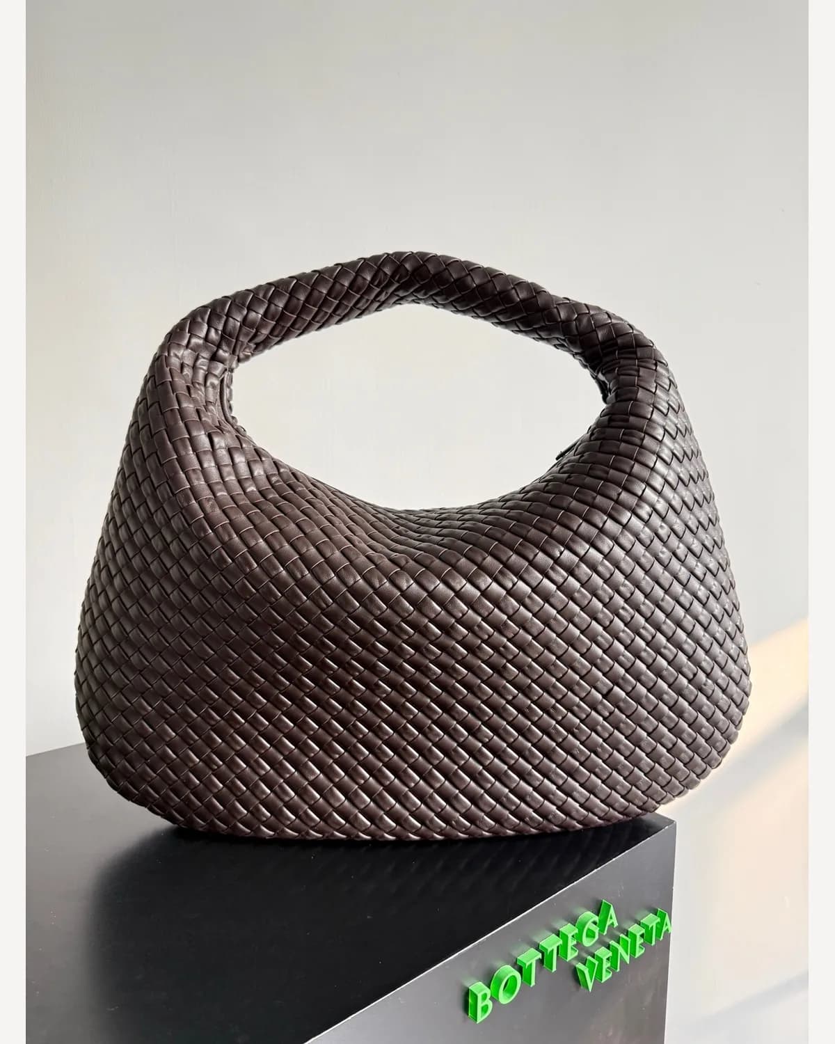 Bottega Veneta Hobo — Chocolate
