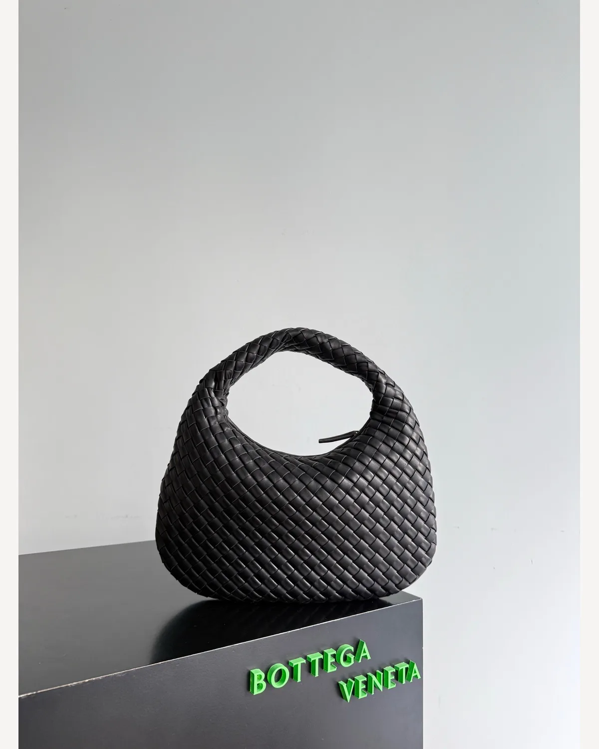 Bottega Veneta Hobo — Black
