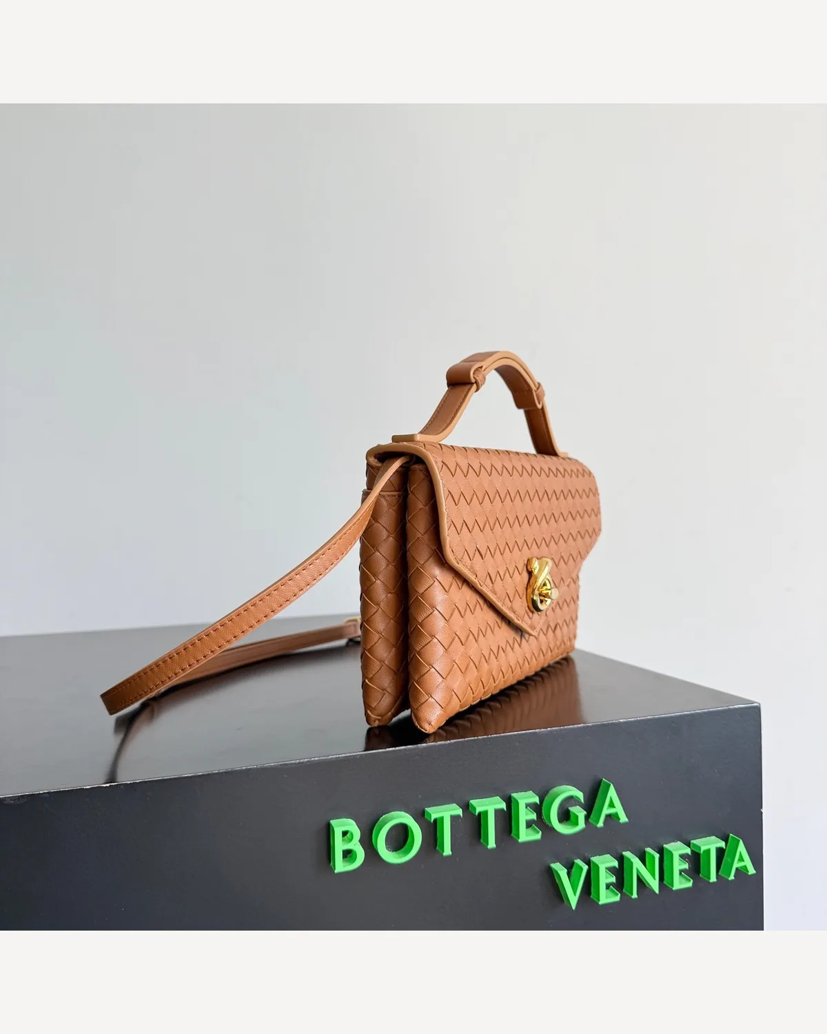 Bottega Veneta Woven Box Bag — Tan