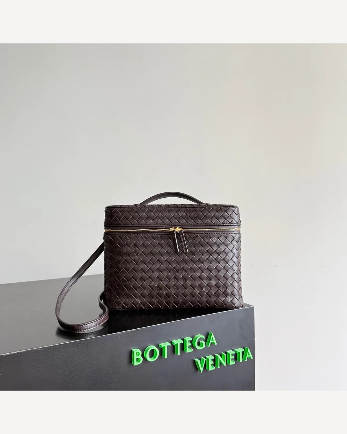 Bottega Veneta Vanity — Dark Brown