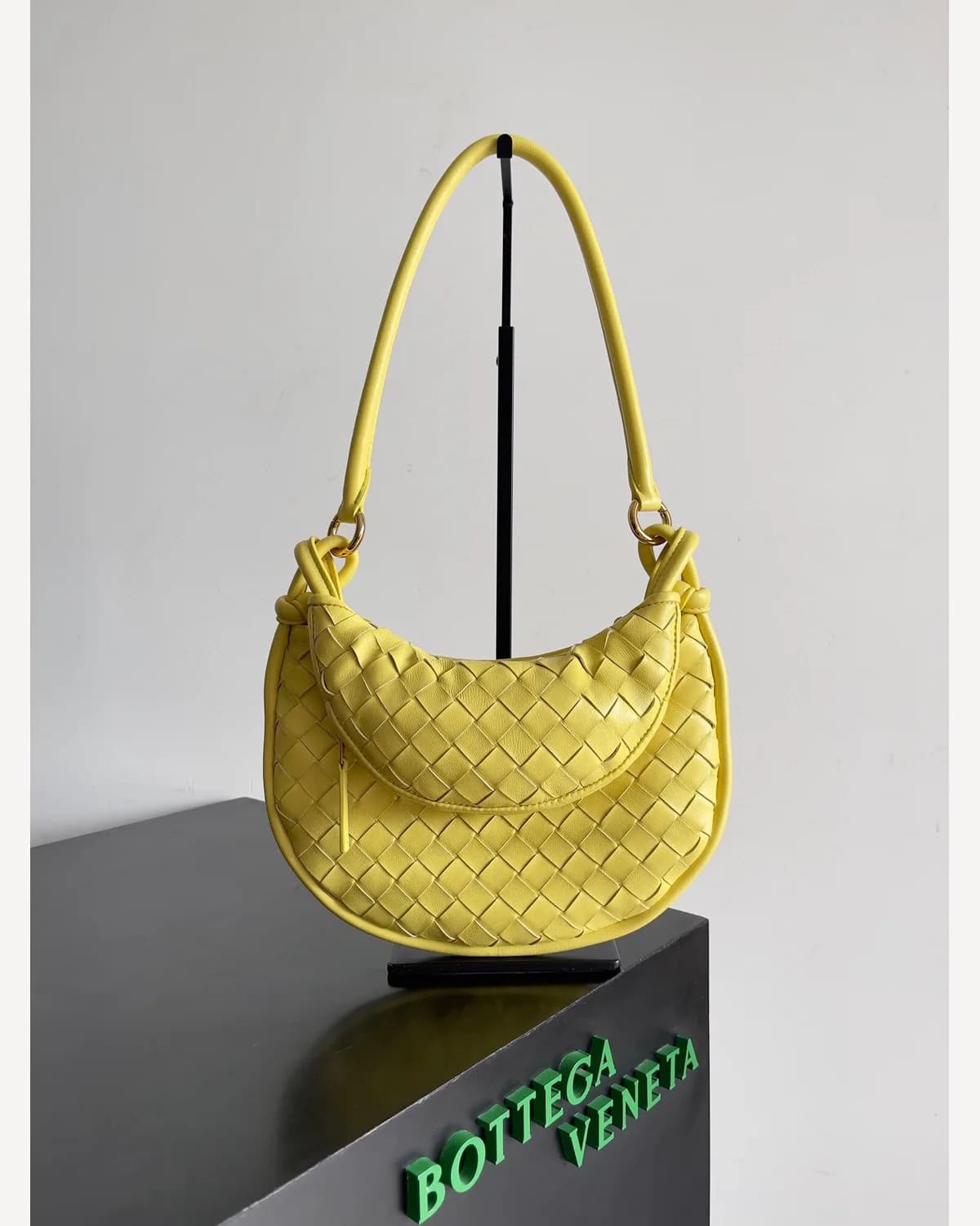 Bottega Veneta Gemelli — Yellow