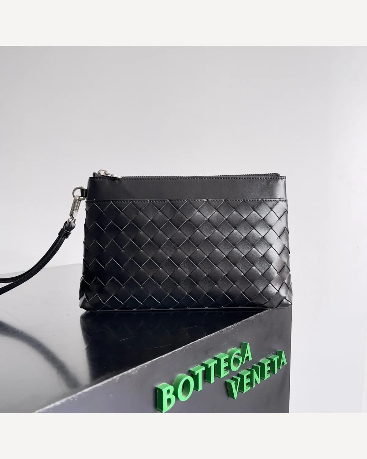 Bottega Veneta Prism Clutch — Black