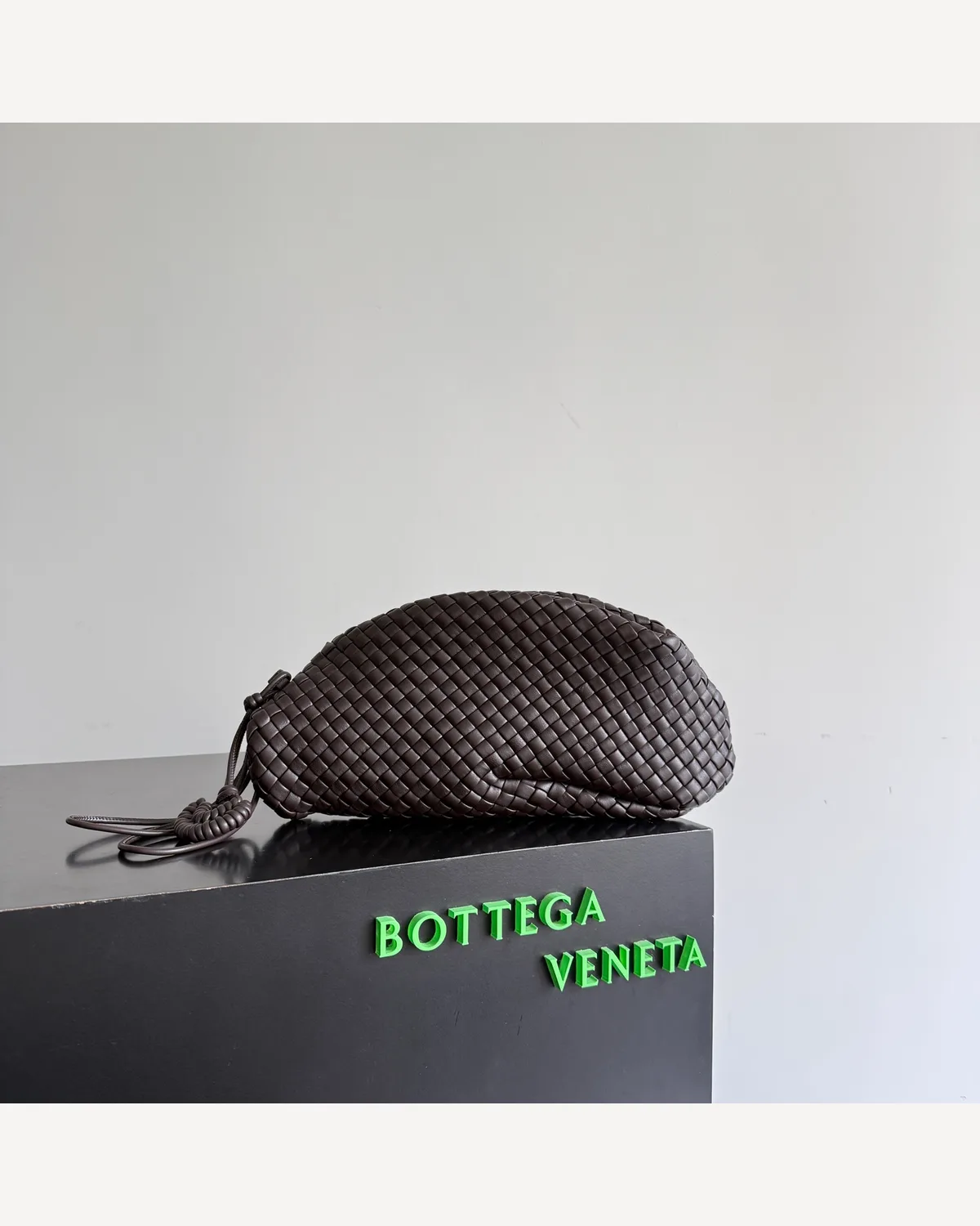 Bottega Veneta Woven Clutch — Espresso