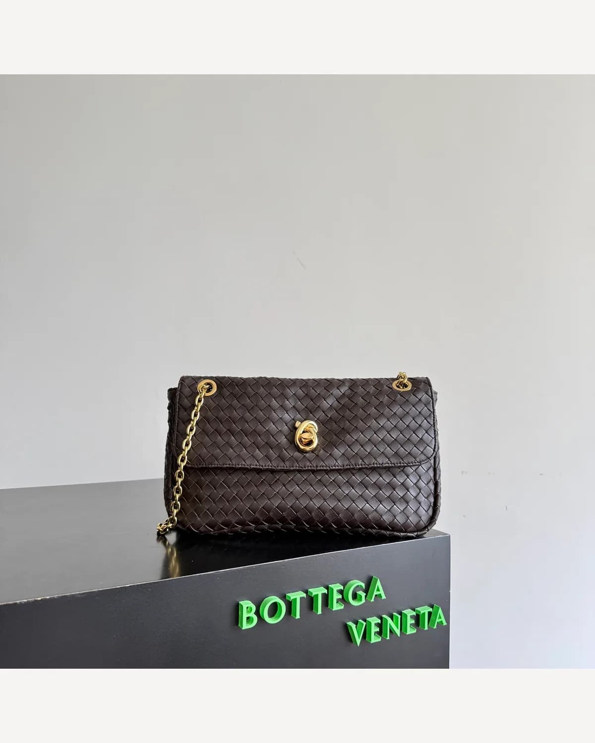Bottega Veneta Woven Chain Flap — Brown