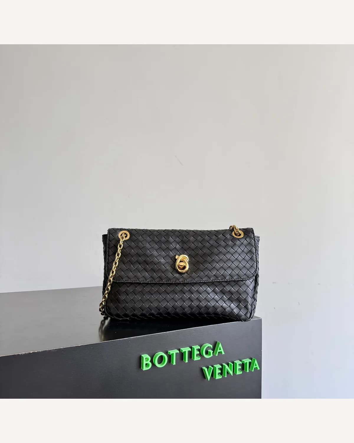 Bottega Veneta Woven Chain Flap — Black