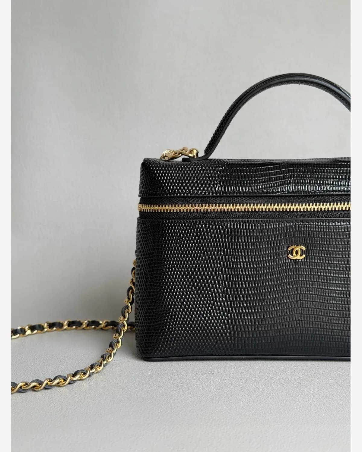 Chanel Vanity — Black