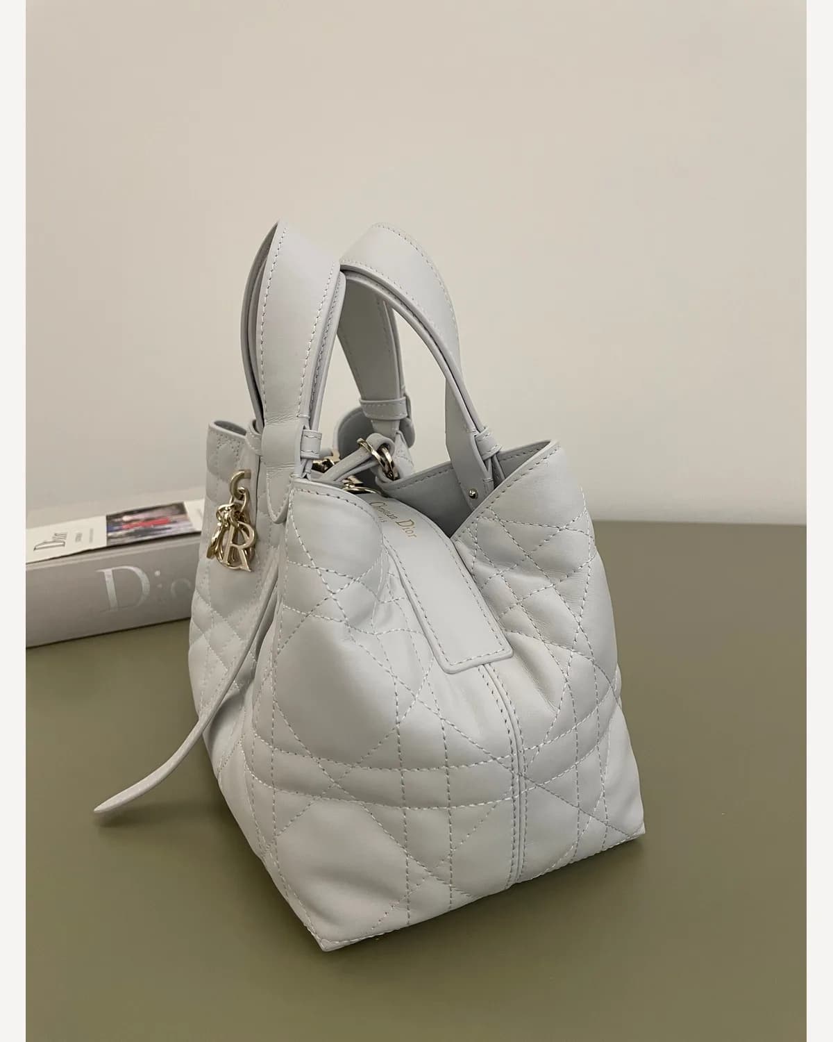Dior Toujours — Light Grey