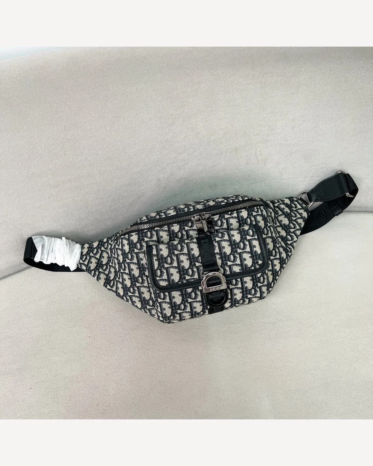 Dior Oblique Belt Bag — Navy