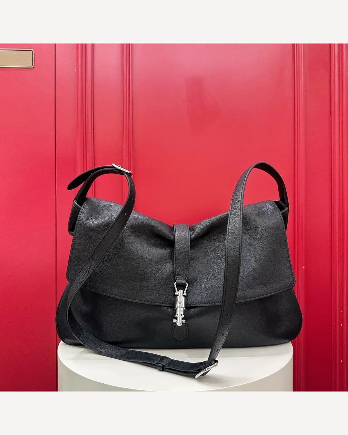 Gucci Jackie — Black Leather