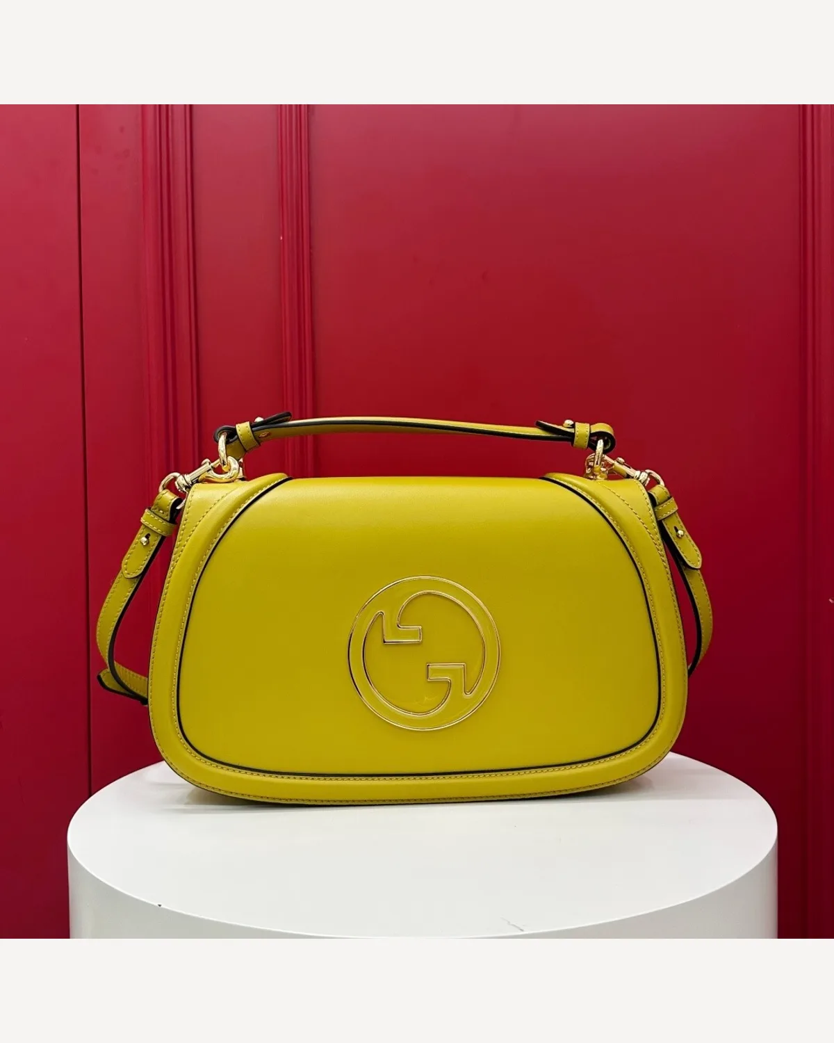 Gucci Blondie Shoulder Bag — Yellow