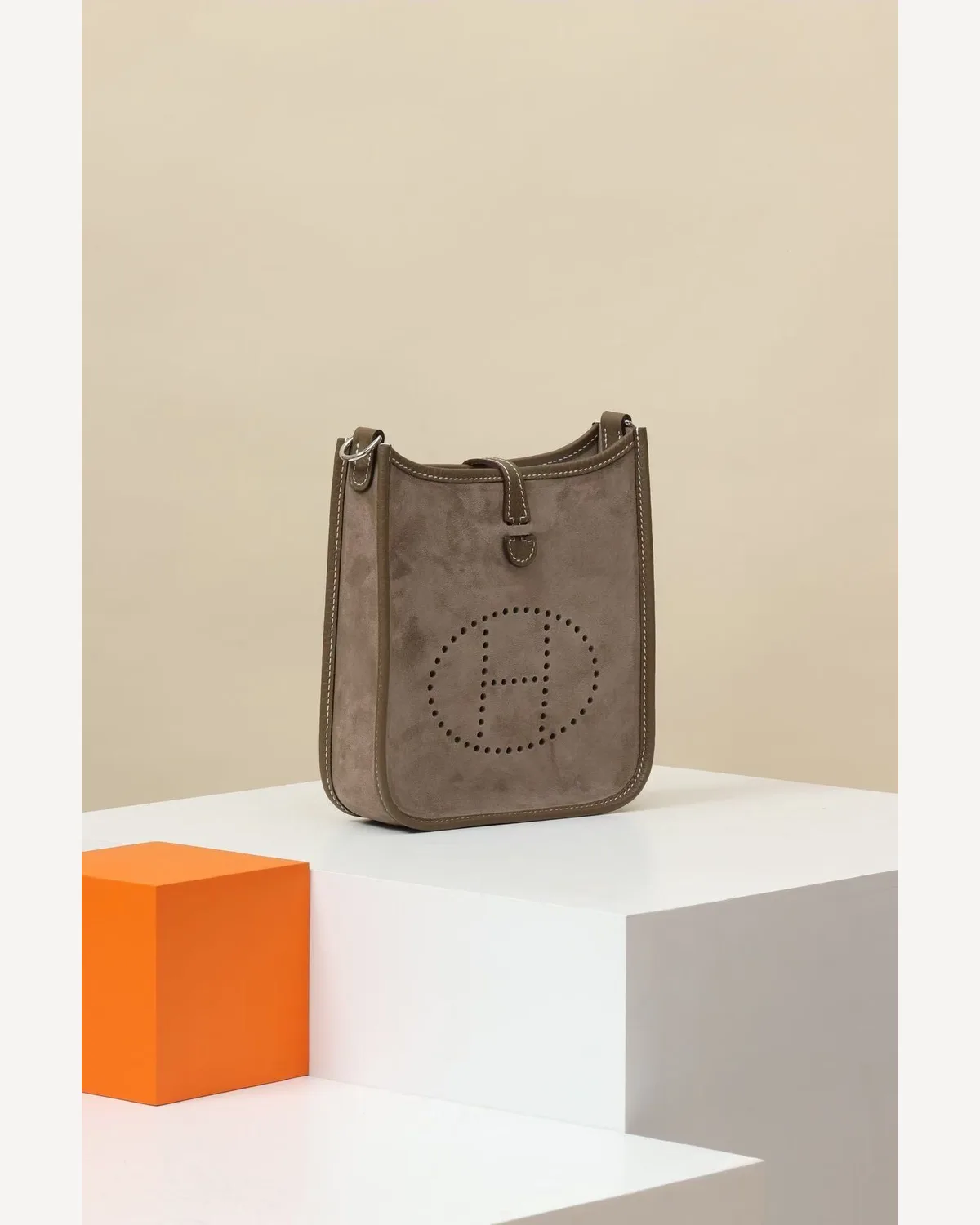 Hermès Evelyne — Taupe Suede