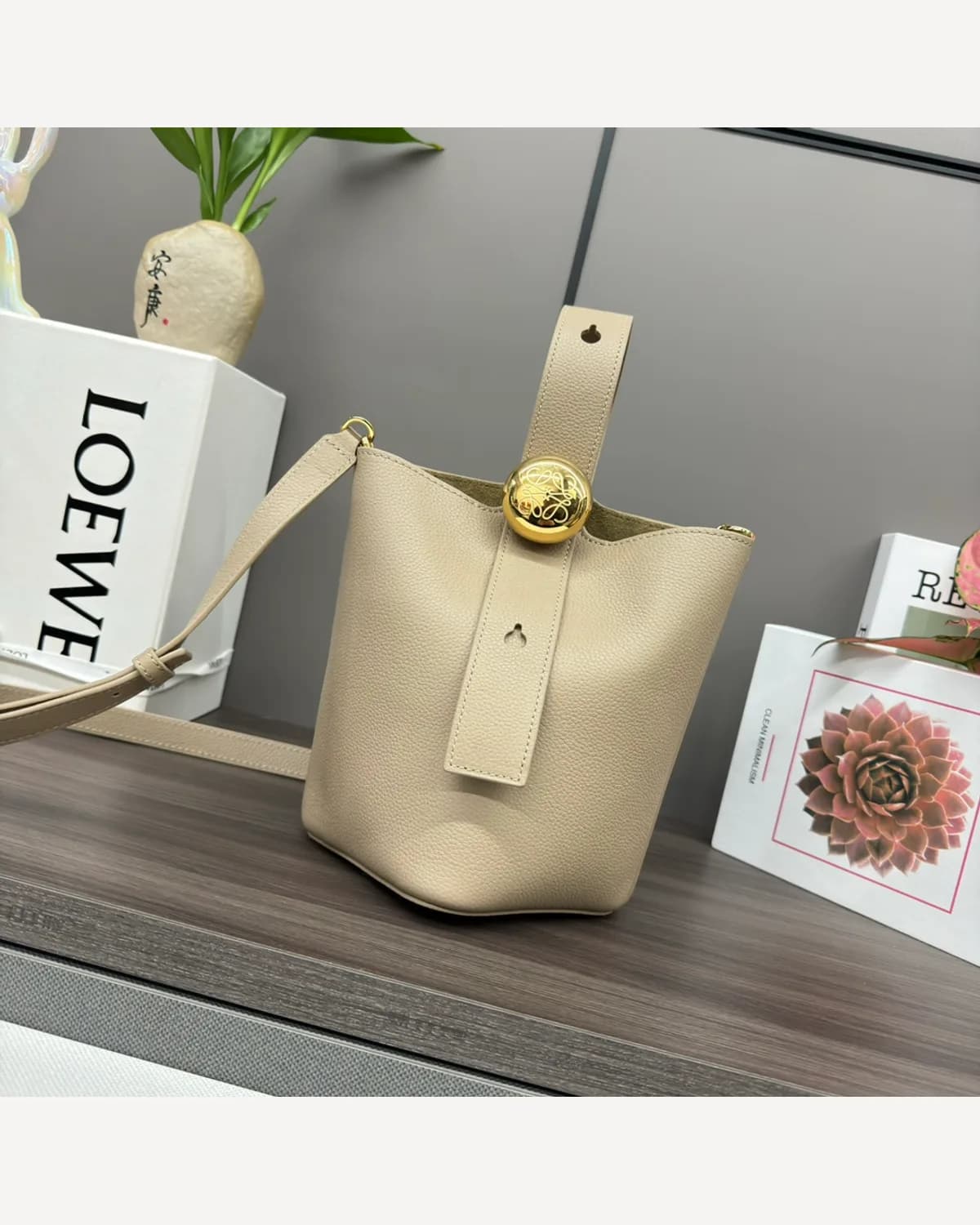 Loewe Pebble Bucket Bag — Beige