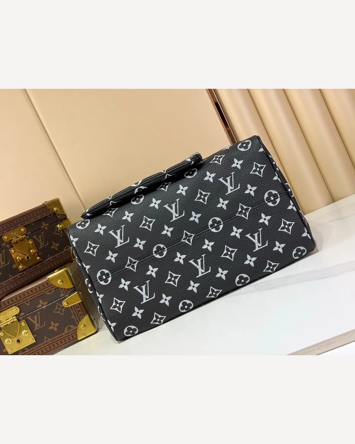 Louis Vuitton Speedy — Black Monogram
