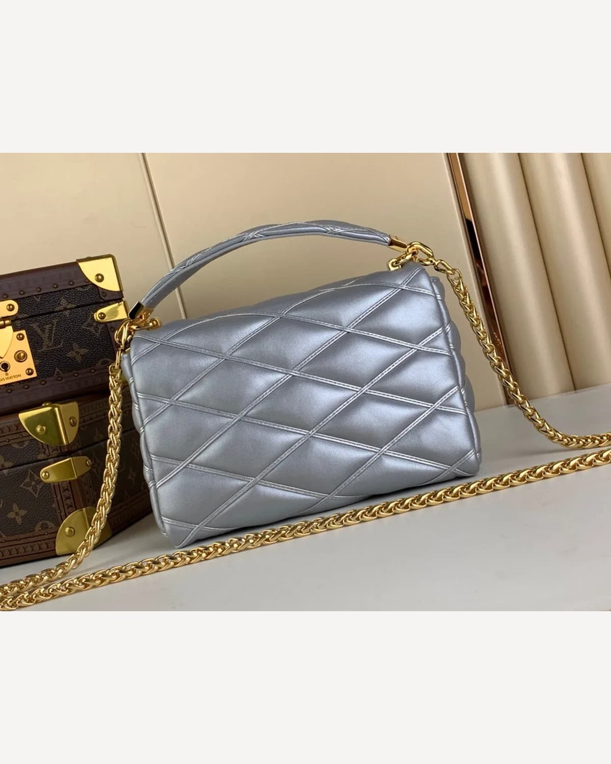 Louis Vuitton Twist — Silver Quilted