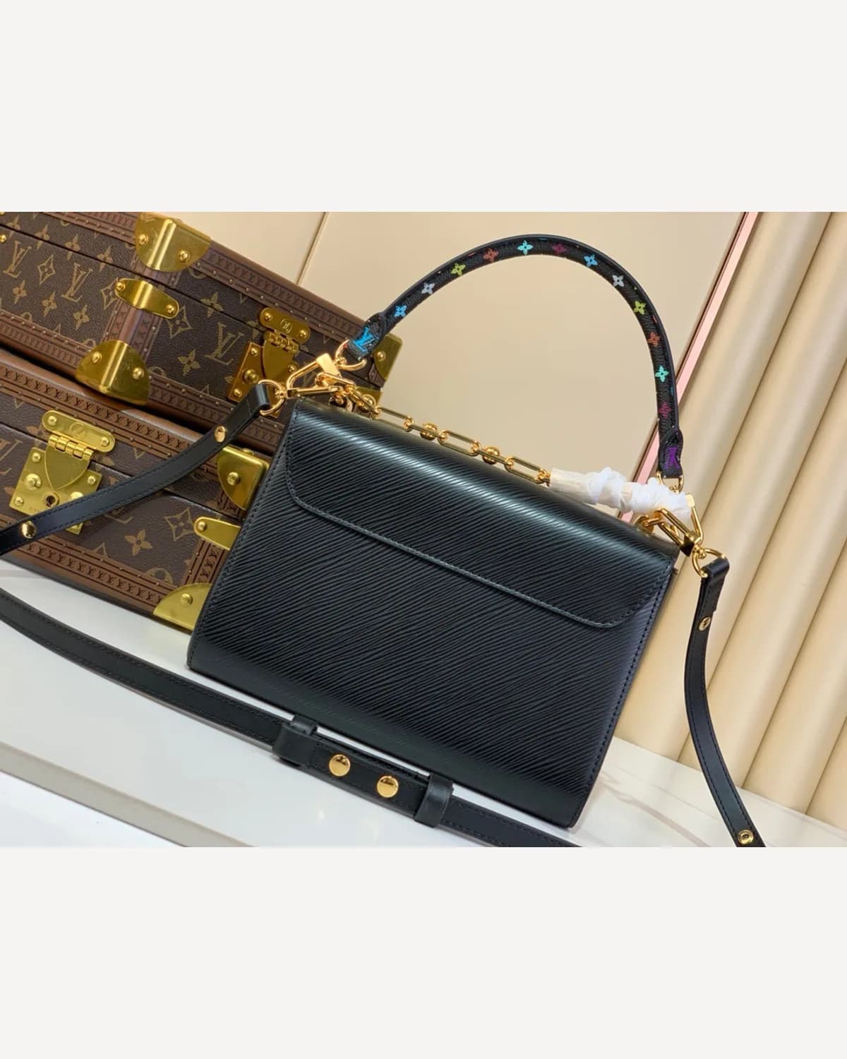 Louis Vuitton Twist — Black