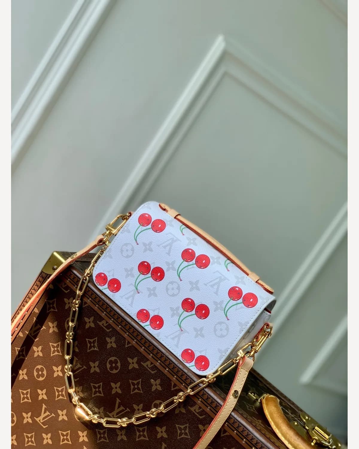 Louis Vuitton Pochette Métis — Cherry Print