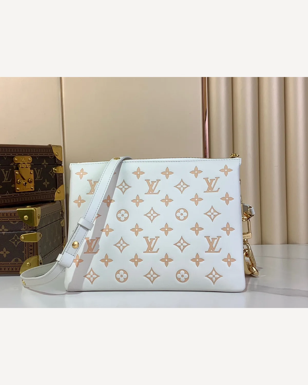 Louis Vuitton Coussin — White