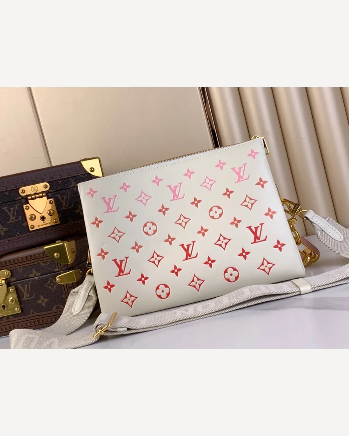 Louis Vuitton Coussin — Cream & Pink