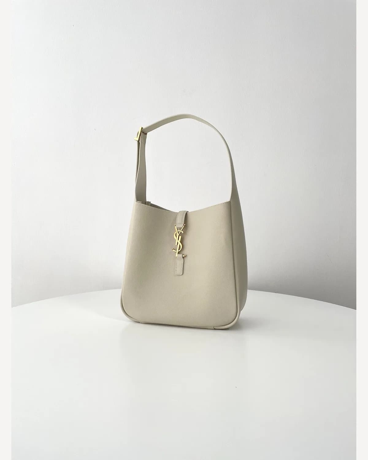 YSL Le 5 à 7 — Cream